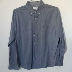 Men’s Nautica slim fit dress shirt. Size large.